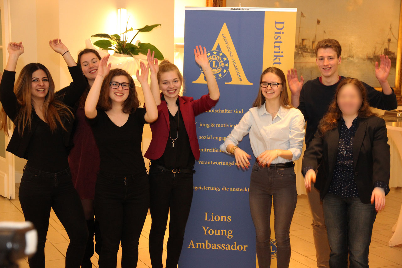 Young Ambassador Teilnehmerinnen und Teilnehmer